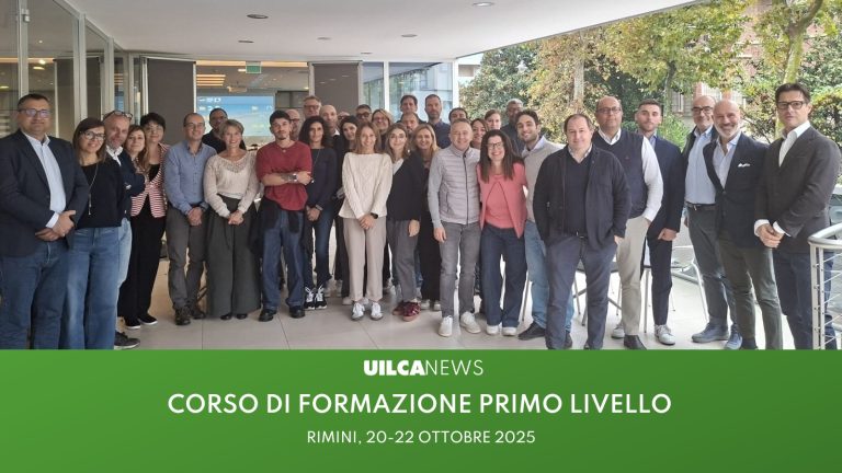 Foto di gruppo dei partecipanti al corso di formazione Uilca di primo livello con il segretario generale Fulvio Furlan e il segretario nazionale Massimiliano Pagani
